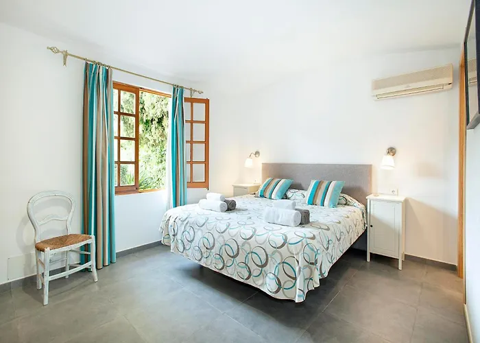 Villa Menonge By Vintage Travel