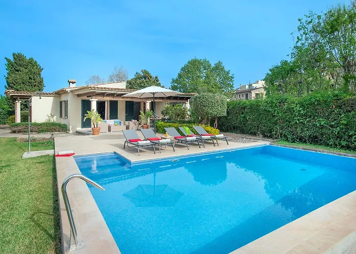 Menonge By Vintage Travel *