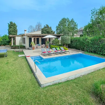 Menonge By Vintage Travel